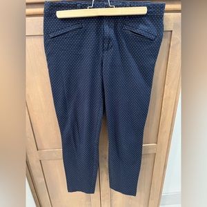 Gap skinny ankle navy pants with white detail. Size 10.